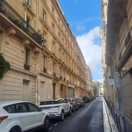 Familial Dans Le 16é *